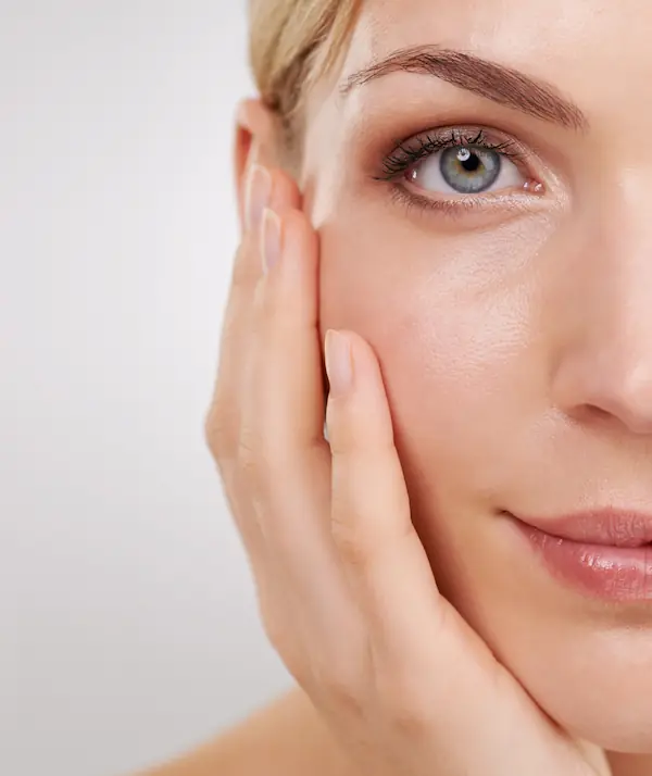 eliminacion de ojeras con acido hialuronico
